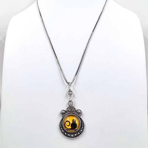 Jewelry - 🎉HP🎉 Black Cat Yellow & Silver Pendant Silver Tone Box Chain 18” Necklace